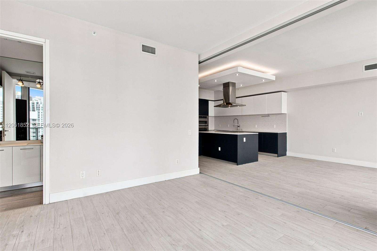 Brickell House at 1300 Brickell Bay Dr, Miami, FL 33131 - For Rent photo 14