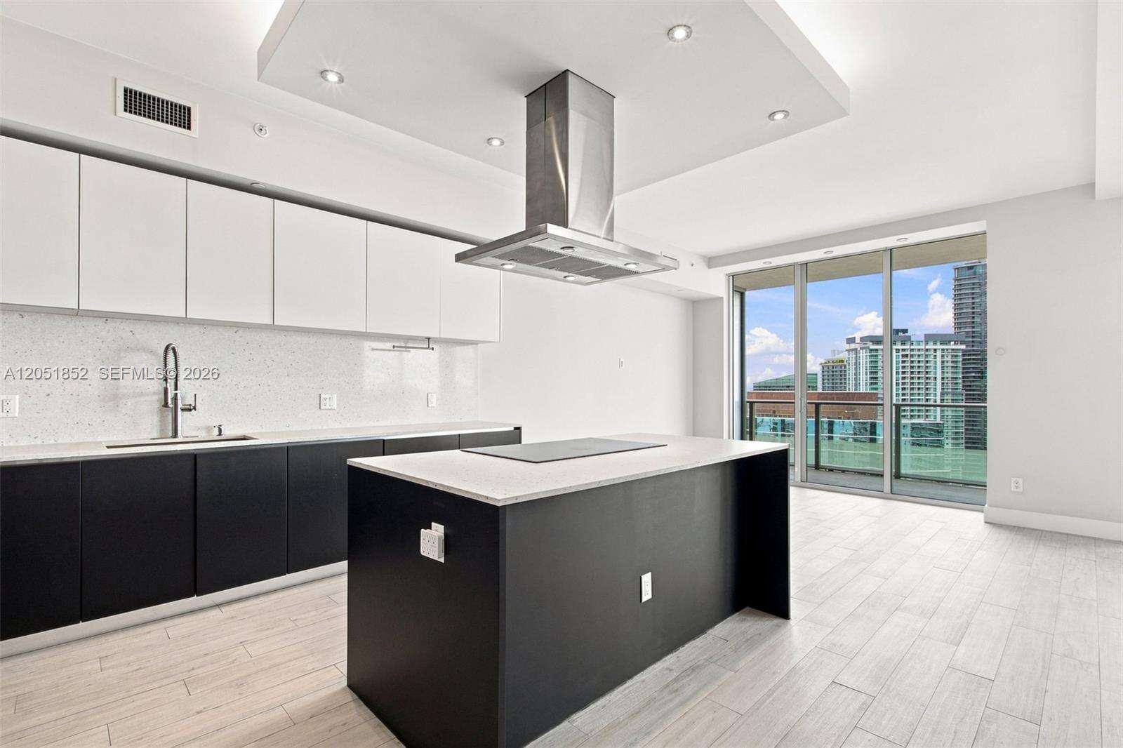 Brickell House at 1300 Brickell Bay Dr, Miami, FL 33131 - For Rent photo 8