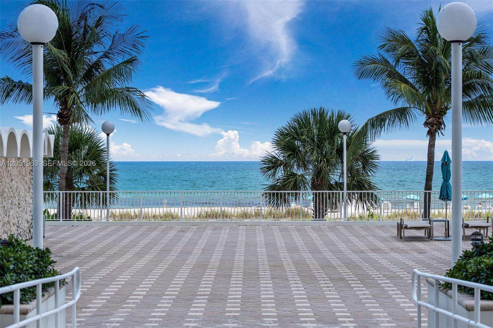 Arlen Beach at 5701 Collins Ave, Miami Beach, FL 33140 - For Rent photo 16
