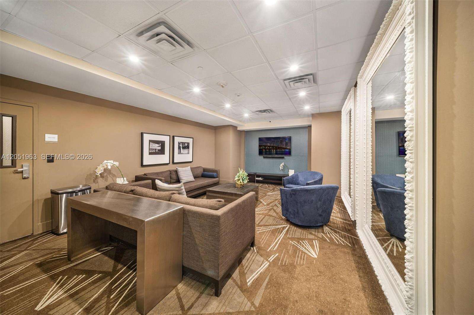 Arlen Beach at 5701 Collins Ave, Miami Beach, FL 33140 - For Rent photo 30