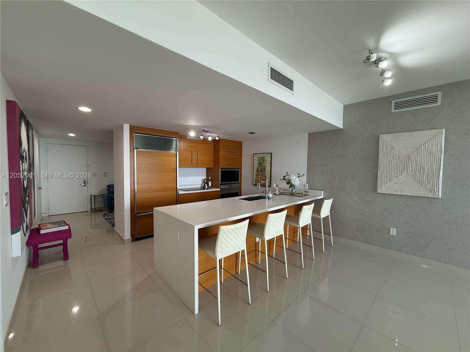 Icon Brickell 1 at 475 Brickell Ave, Miami, FL 33131 - For Rent photo 2