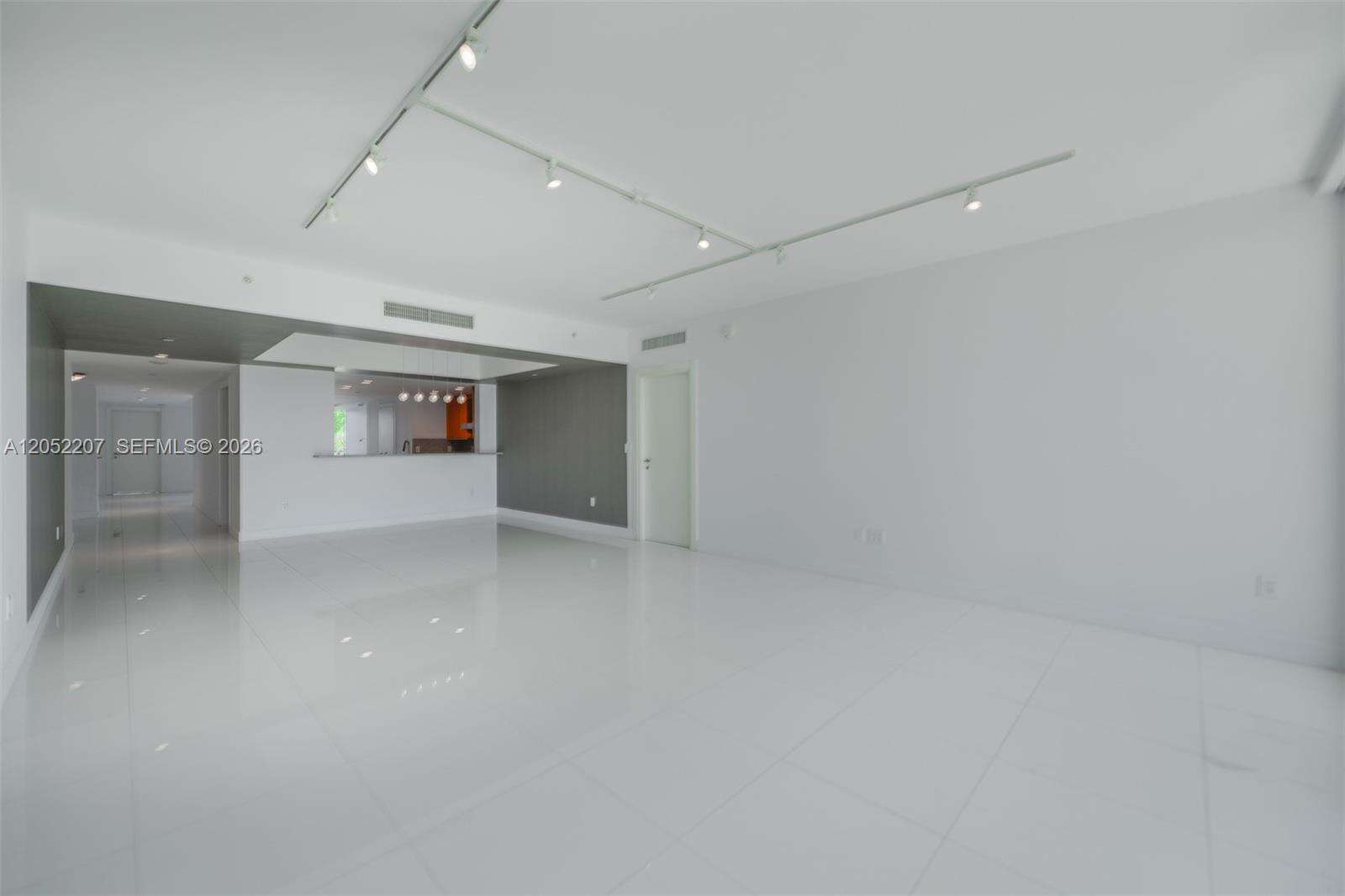 Grovenor House at 2627 Bayshore Dr, Miami, FL 33133 - For Rent photo 12