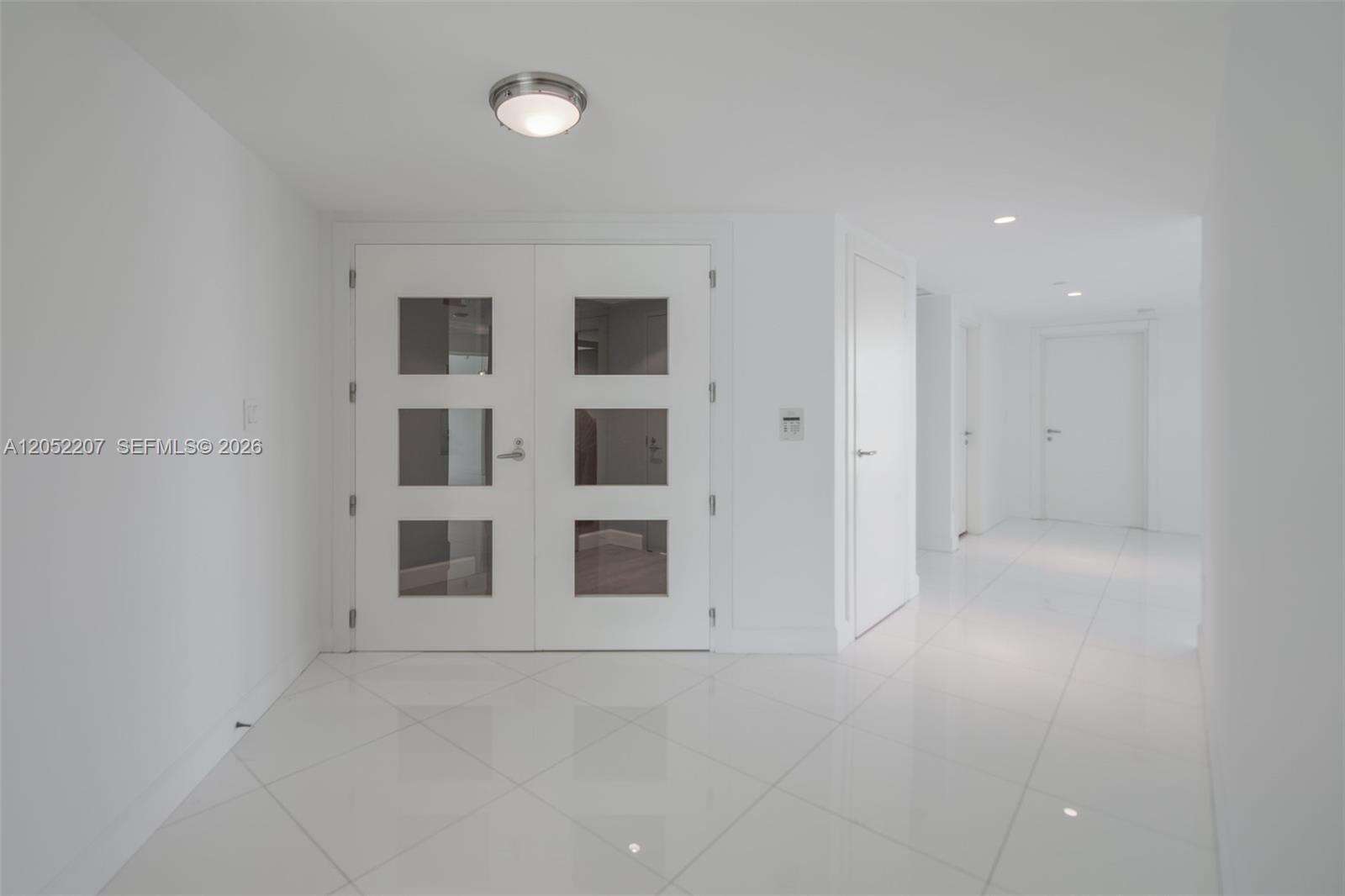 Grovenor House at 2627 Bayshore Dr, Miami, FL 33133 - For Rent photo 14
