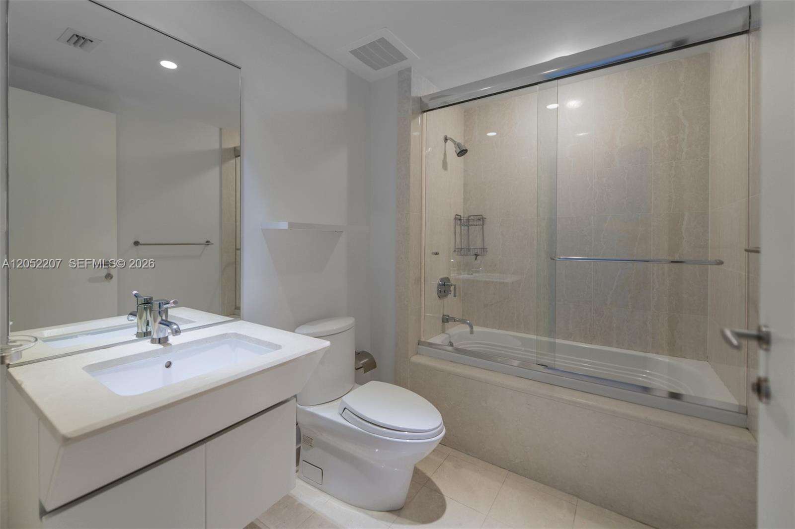 Grovenor House at 2627 Bayshore Dr, Miami, FL 33133 - For Rent photo 26