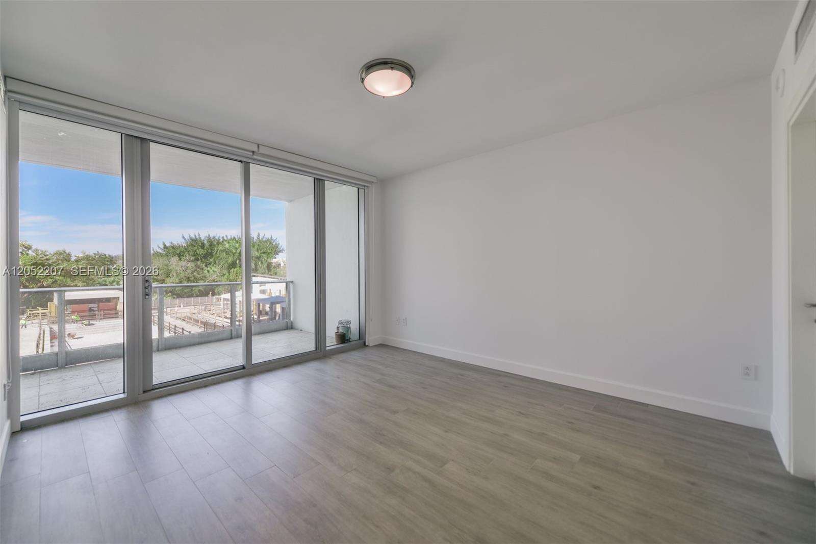 Grovenor House at 2627 Bayshore Dr, Miami, FL 33133 - For Rent photo 30