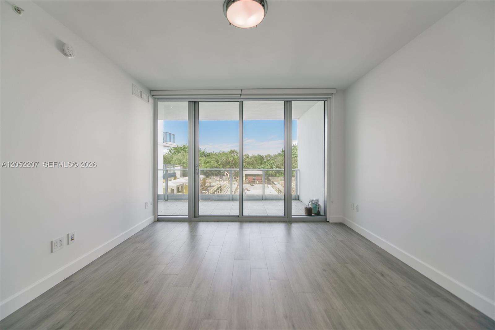 Grovenor House at 2627 Bayshore Dr, Miami, FL 33133 - For Rent photo 34