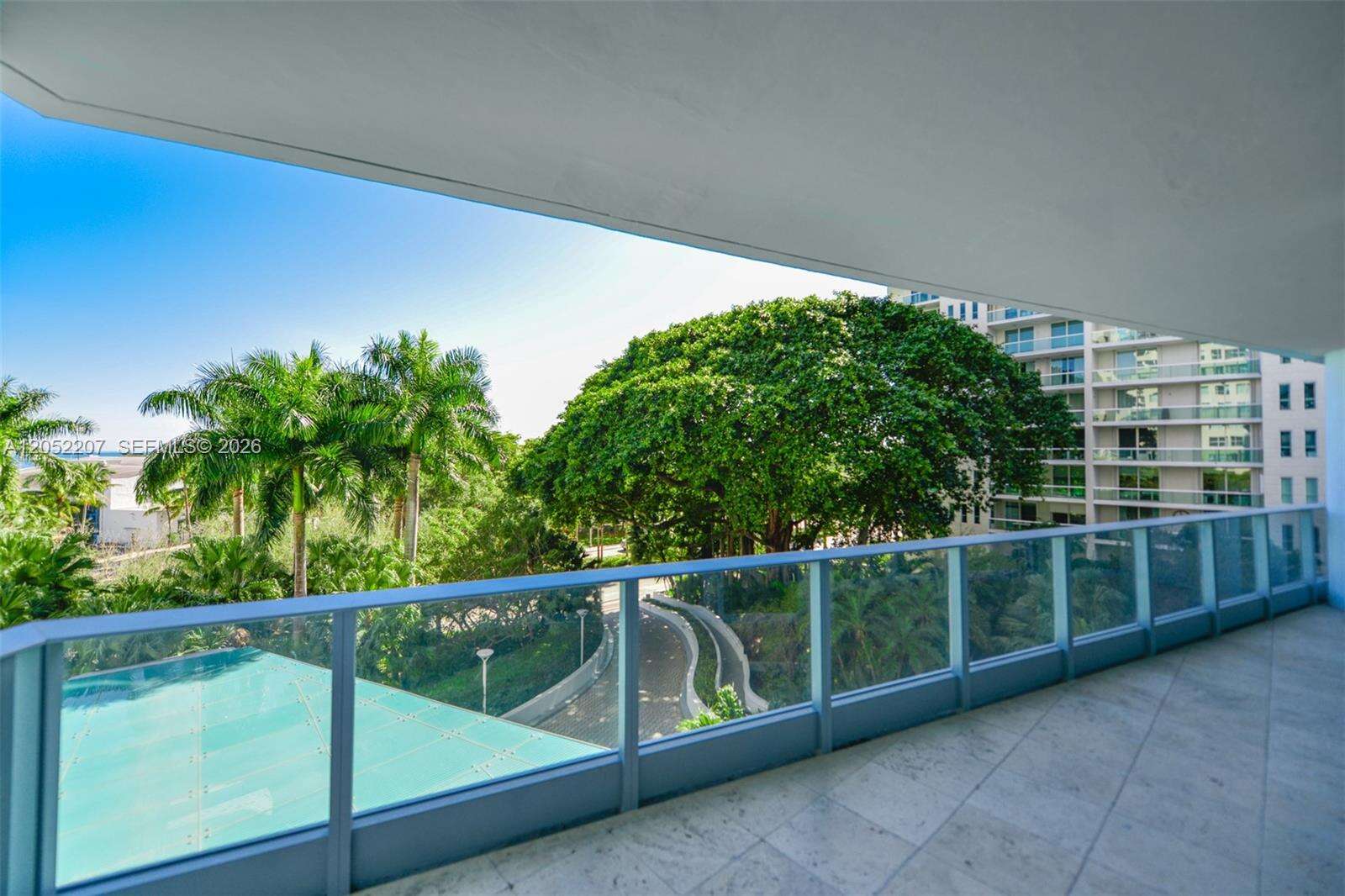 Grovenor House at 2627 Bayshore Dr, Miami, FL 33133 - For Rent photo 7