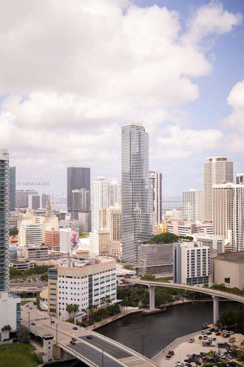 Rise Brickell at 88 7 St, Miami, FL 33130 - For Rent photo 14