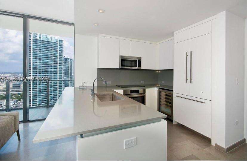 Rise Brickell at 88 7 St, Miami, FL 33130 - For Rent photo 3