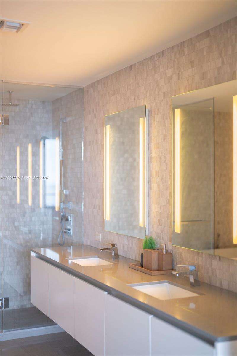 Rise Brickell at 88 7 St, Miami, FL 33130 - For Rent photo 6