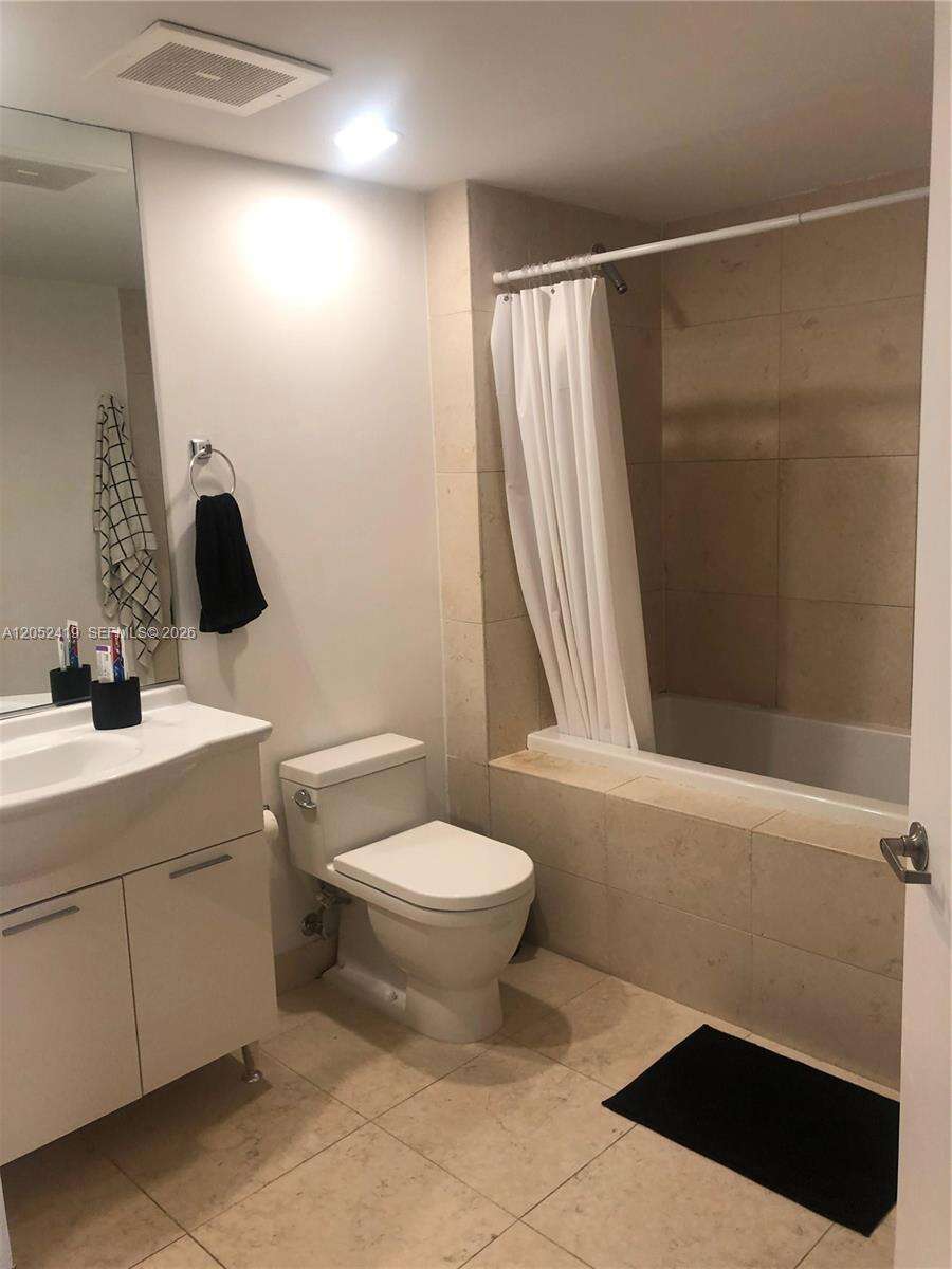 Icon Brickell 1 at 475 Brickell Ave, Miami, FL 33131 - For Rent photo 14