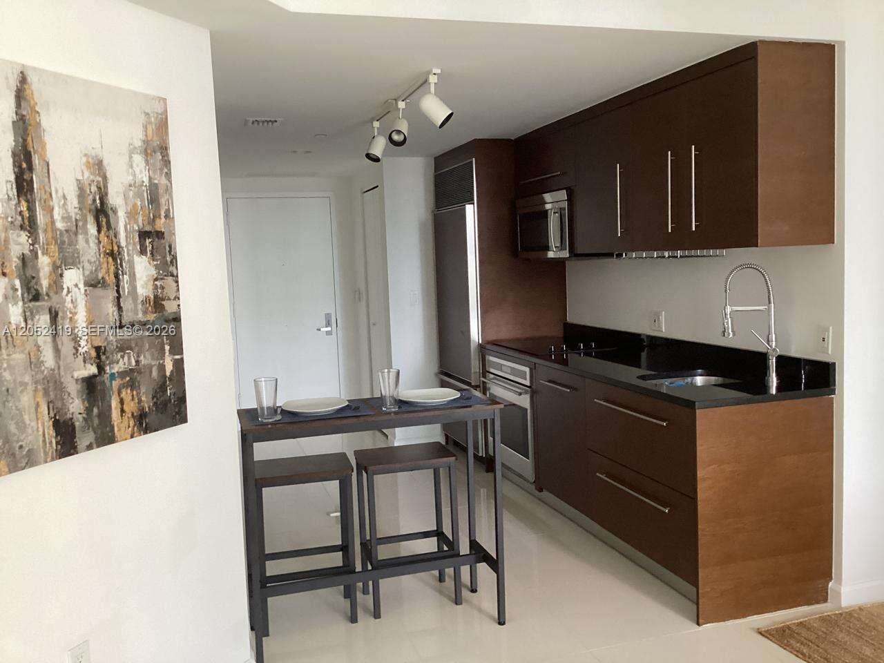 Icon Brickell 1 at 475 Brickell Ave, Miami, FL 33131 - For Rent photo 5