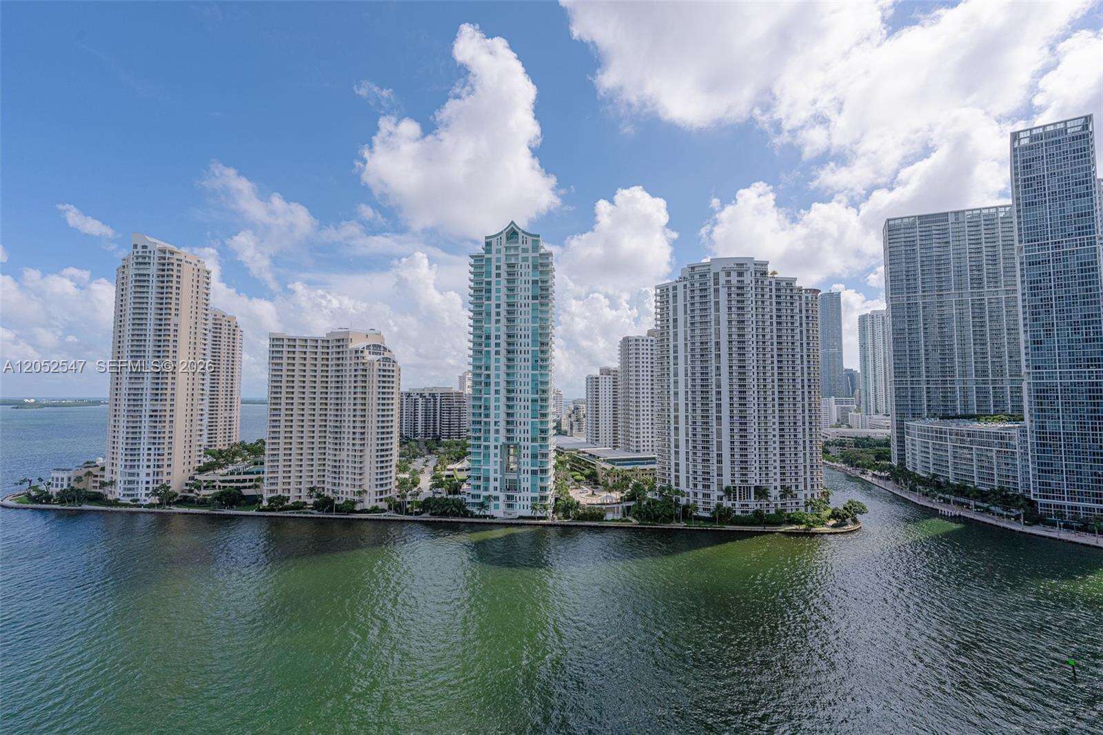 One Miami West at 325 Biscayne Blvd, Miami, FL 33131 - For Rent photo 1