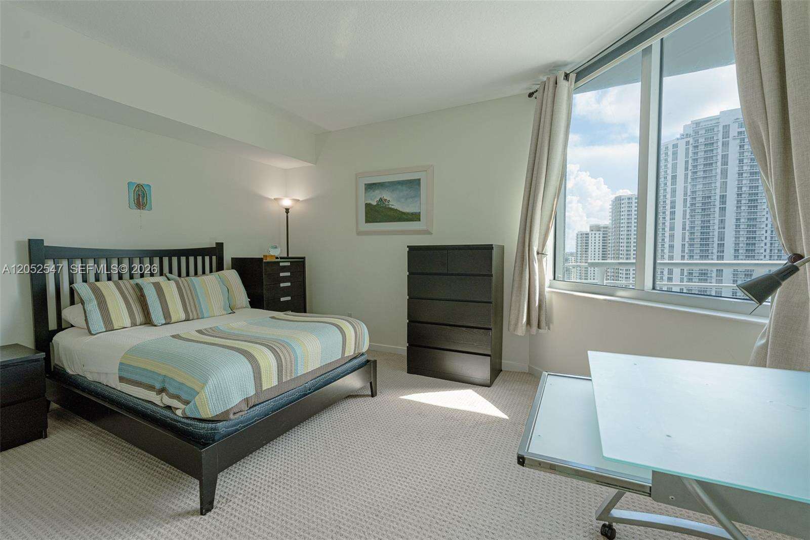 One Miami West at 325 Biscayne Blvd, Miami, FL 33131 - For Rent photo 14