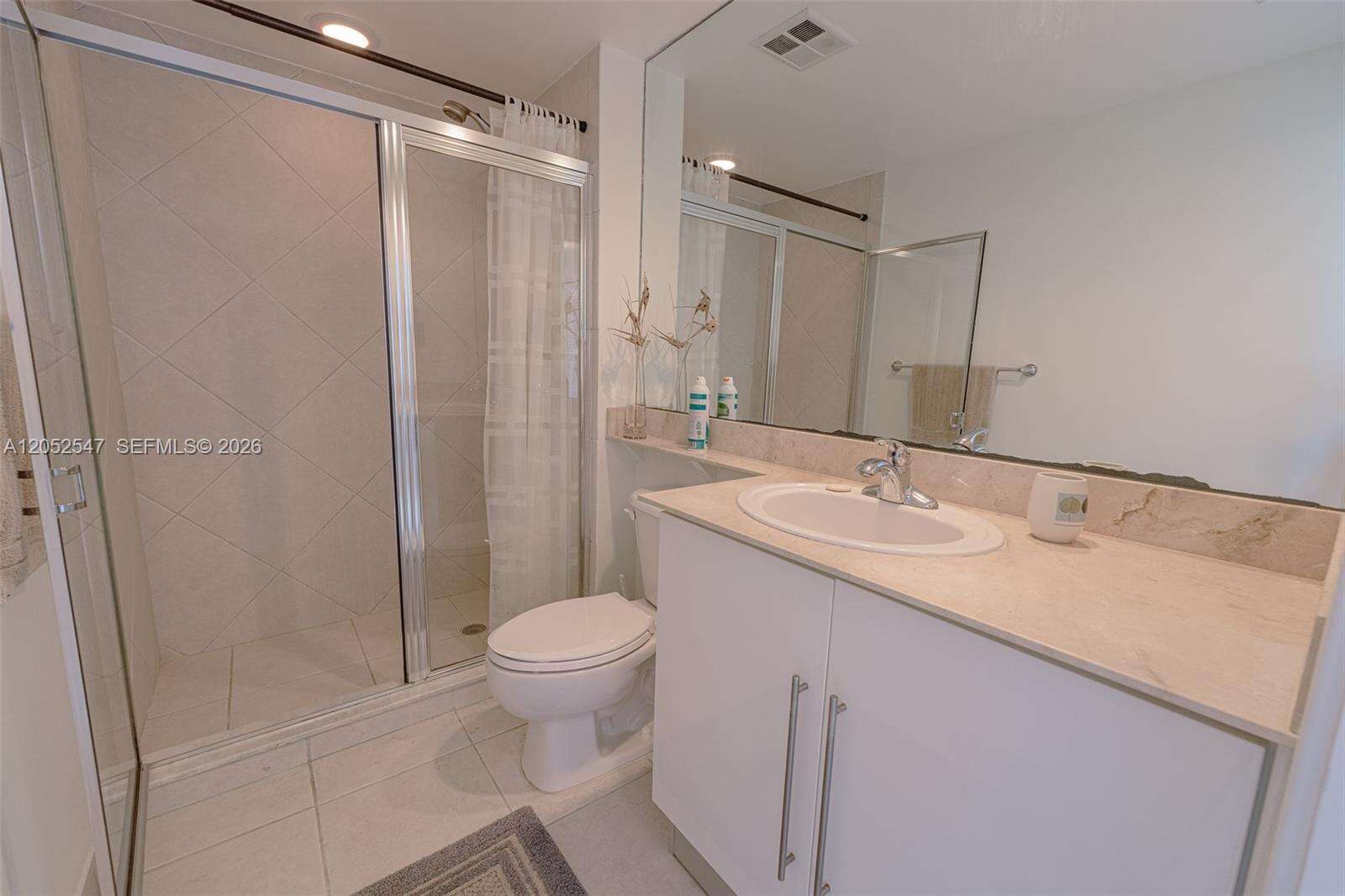 One Miami West at 325 Biscayne Blvd, Miami, FL 33131 - For Rent photo 15