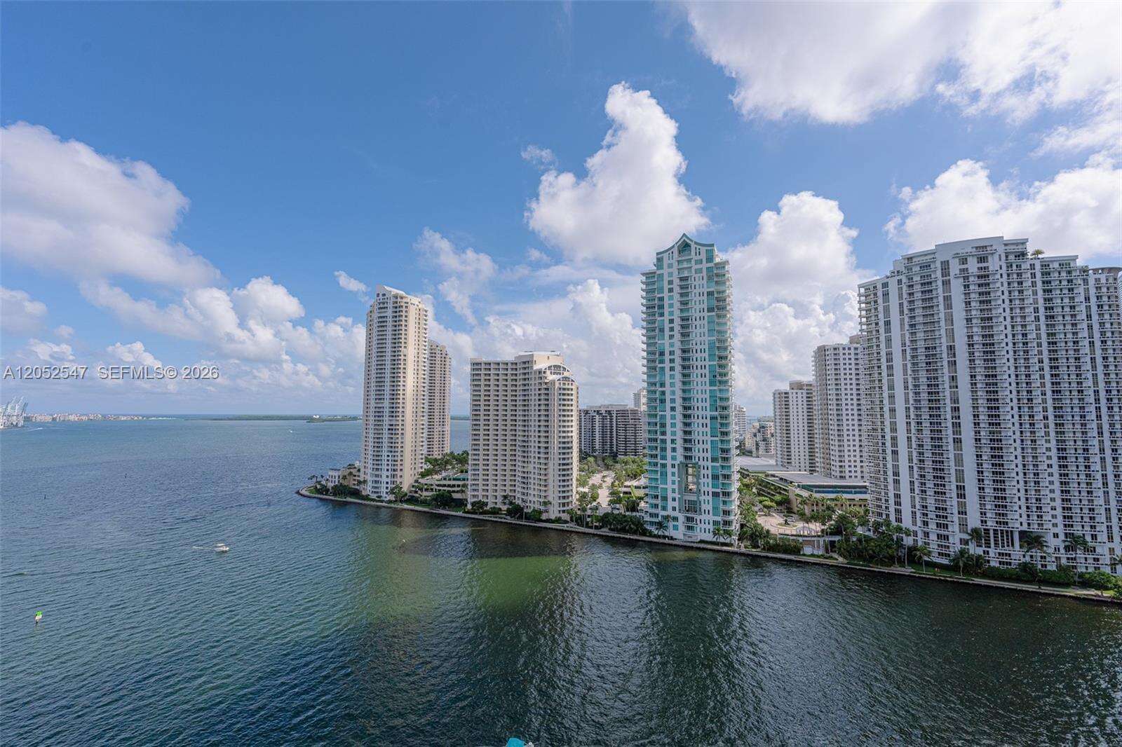 One Miami West at 325 Biscayne Blvd, Miami, FL 33131 - For Rent photo 3