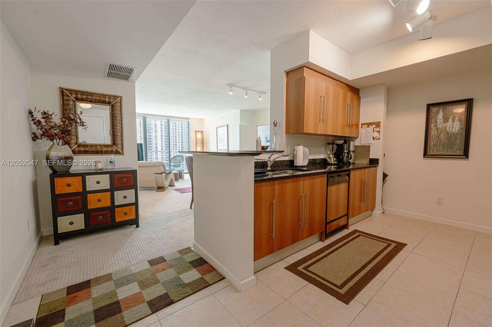One Miami West at 325 Biscayne Blvd, Miami, FL 33131 - For Rent photo 21