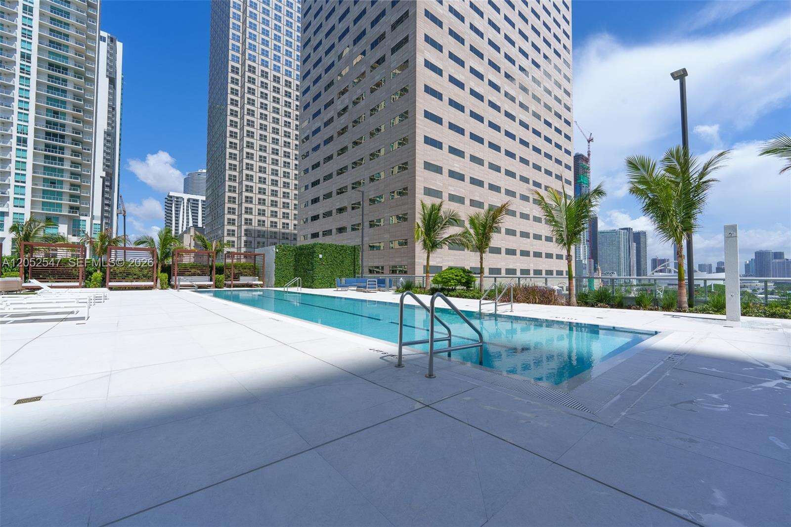 One Miami West at 325 Biscayne Blvd, Miami, FL 33131 - For Rent photo 22