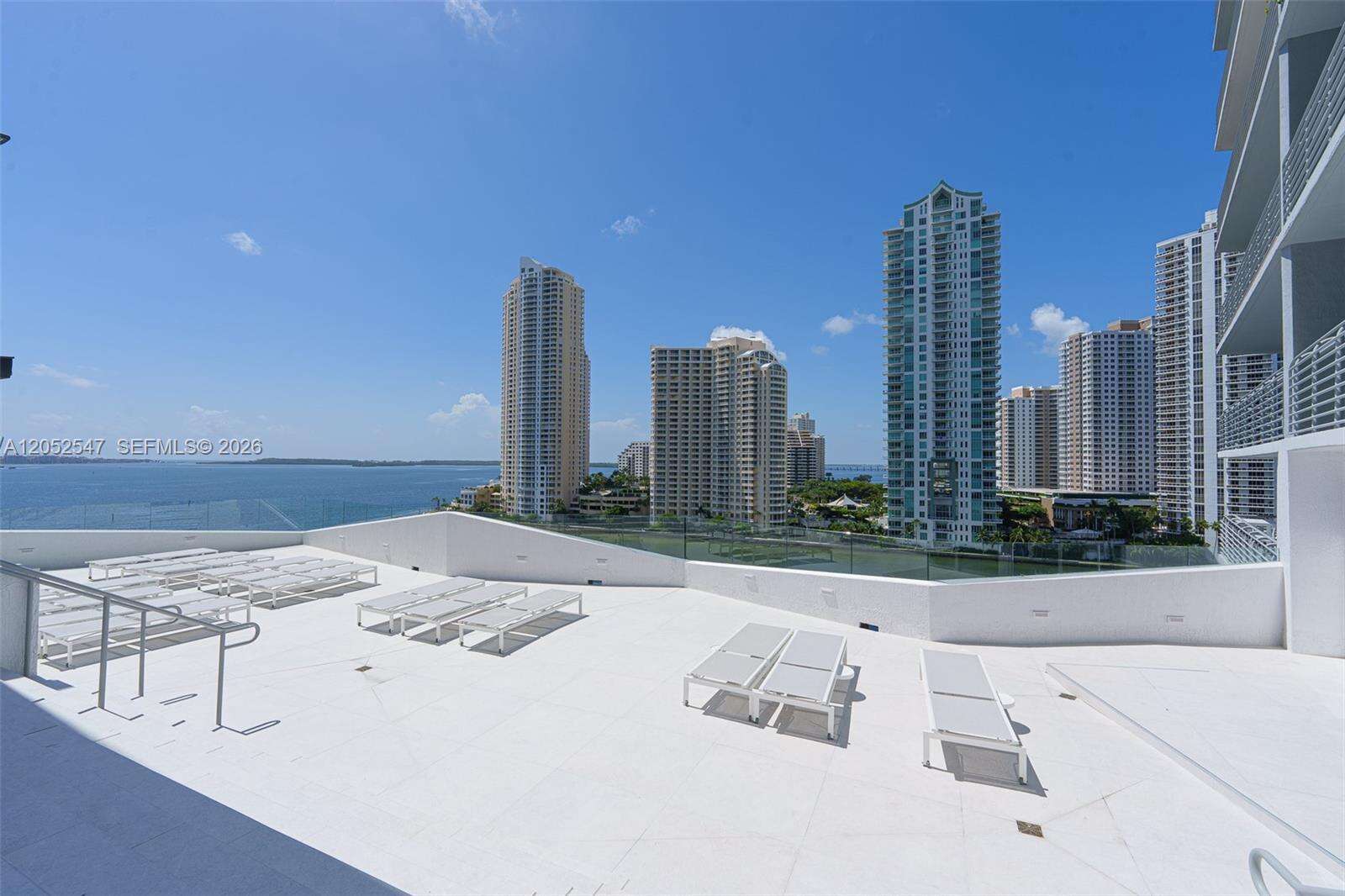 One Miami West at 325 Biscayne Blvd, Miami, FL 33131 - For Rent photo 28