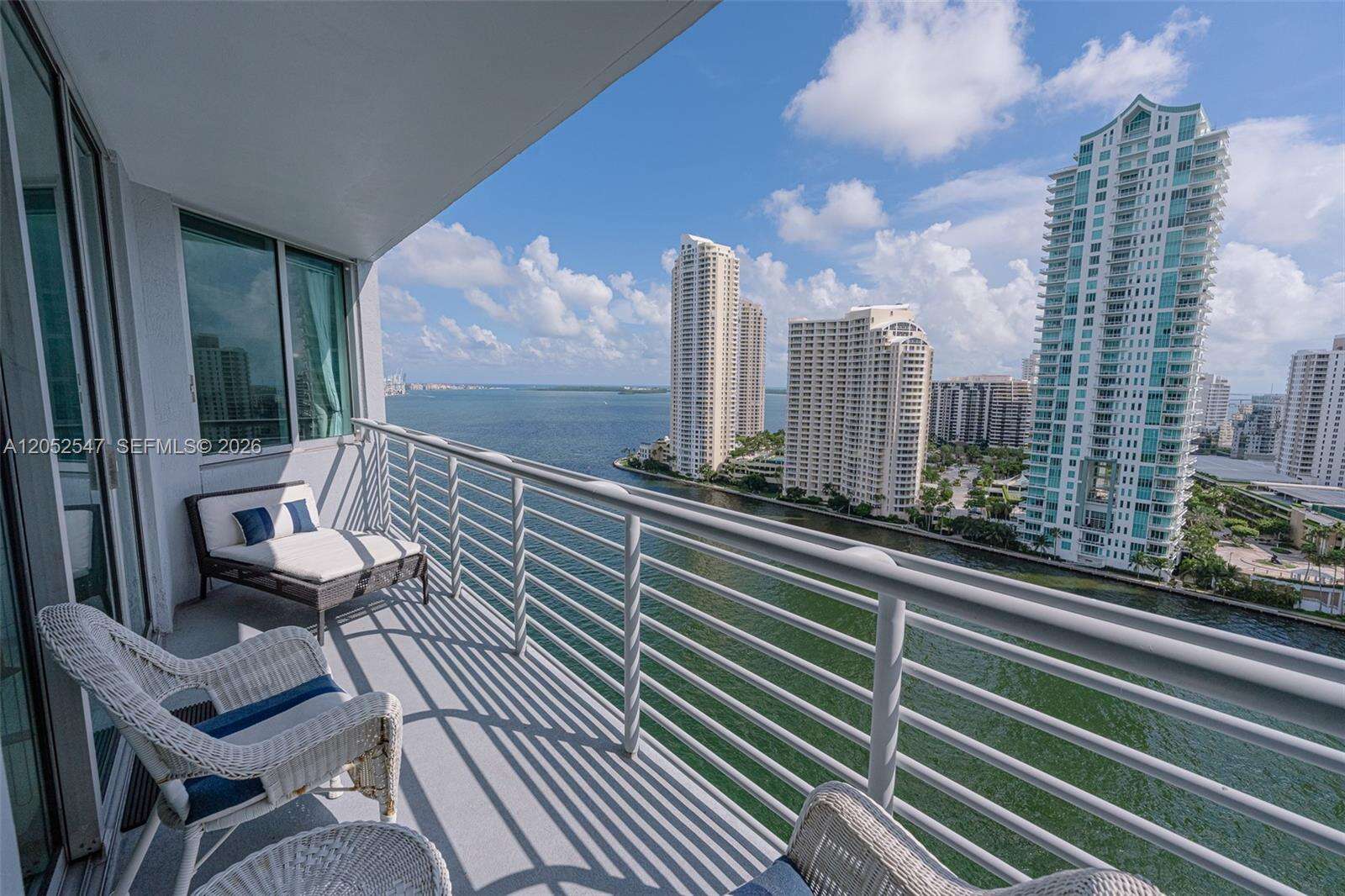 One Miami West at 325 Biscayne Blvd, Miami, FL 33131 - For Rent photo 5