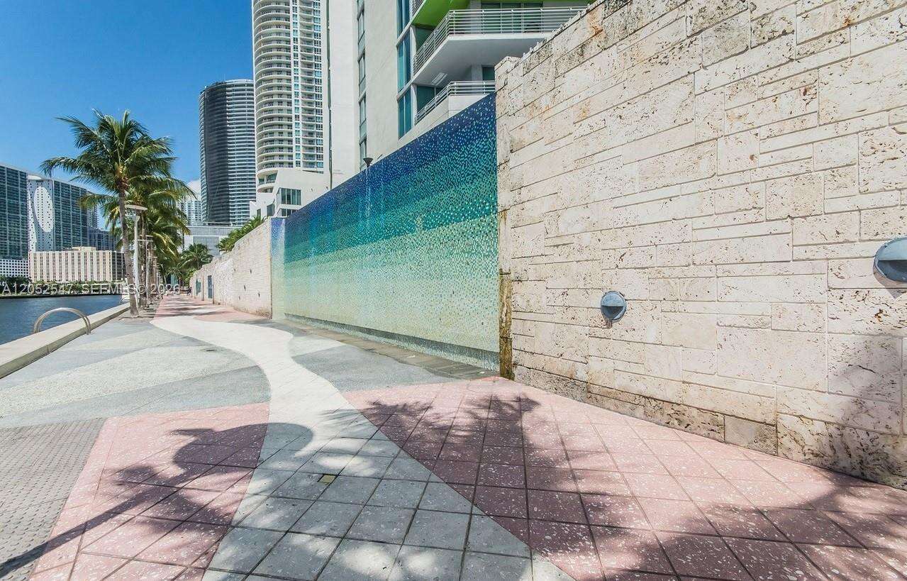 One Miami West at 325 Biscayne Blvd, Miami, FL 33131 - For Rent photo 48