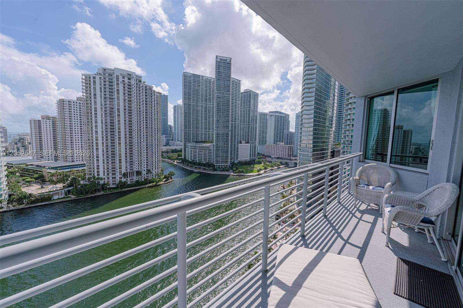 One Miami West at 325 Biscayne Blvd, Miami, FL 33131 - For Rent photo 6
