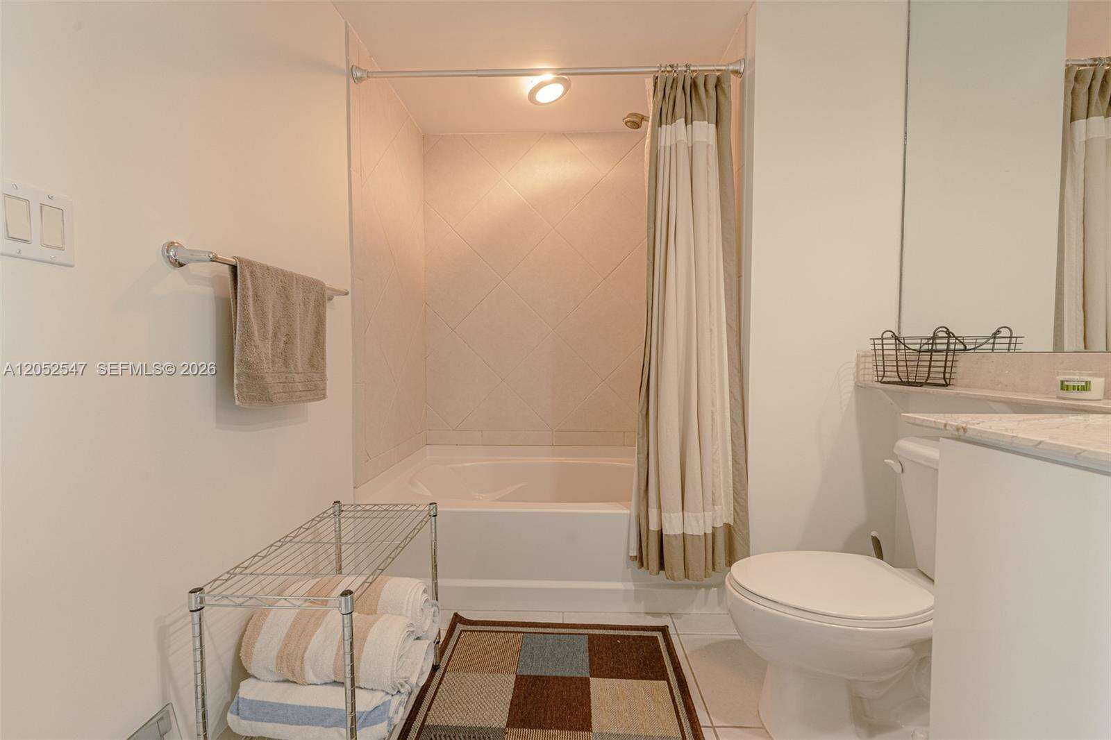 One Miami West at 325 Biscayne Blvd, Miami, FL 33131 - For Rent photo 9