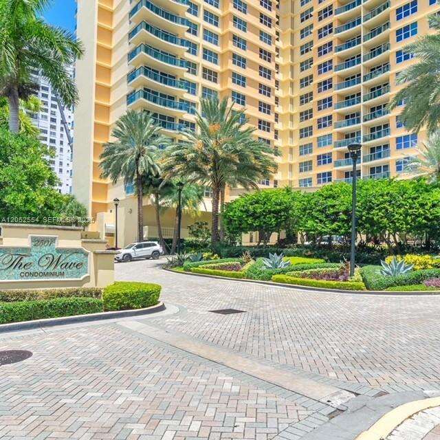 The Wave at 2501 Ocean Dr, Hollywood, FL 33019 - For Rent photo 13