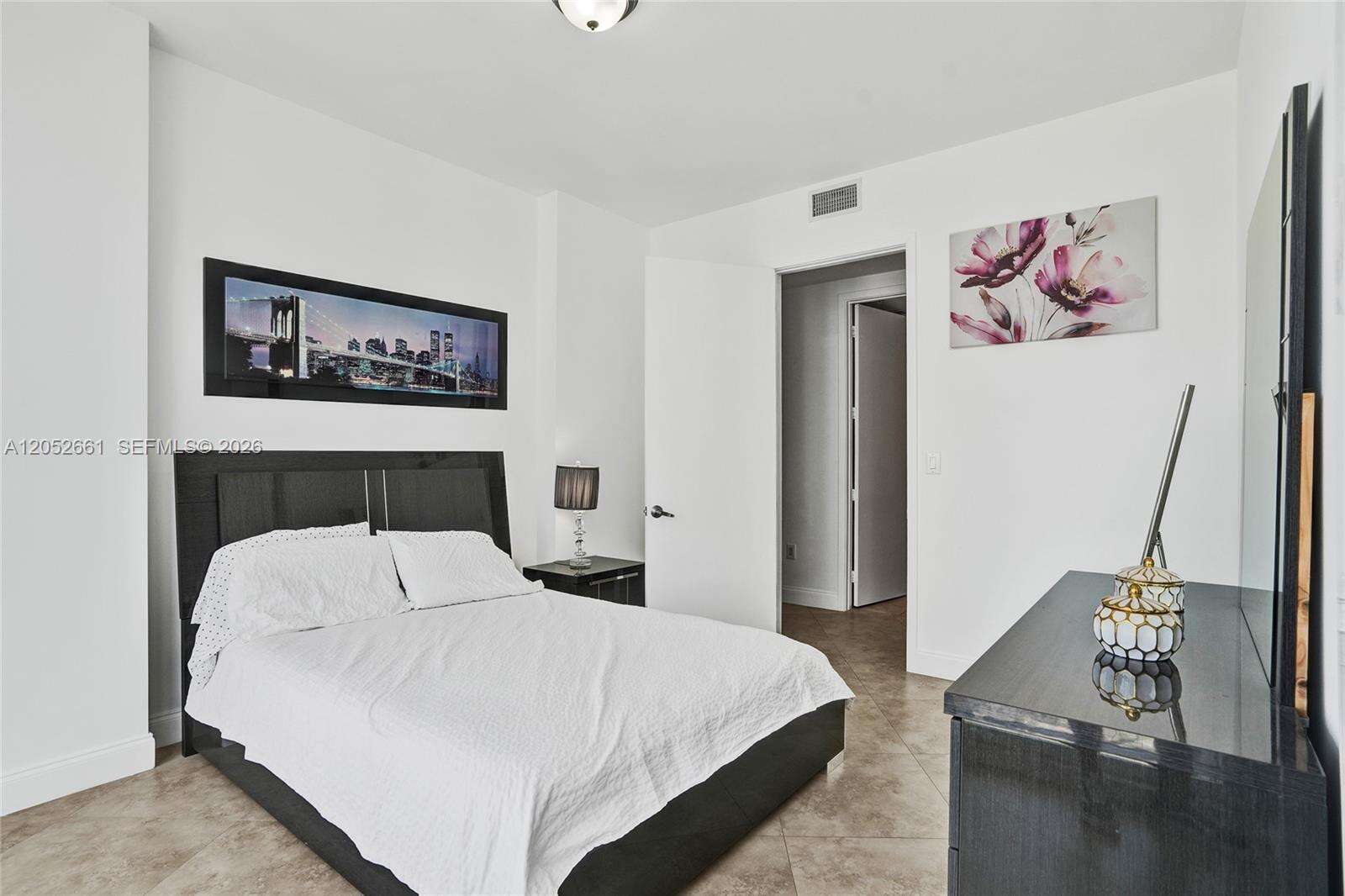 Trump Royale at 18201 Collins Ave, Sunny Isles Beach, FL 33160 - For Rent photo 16