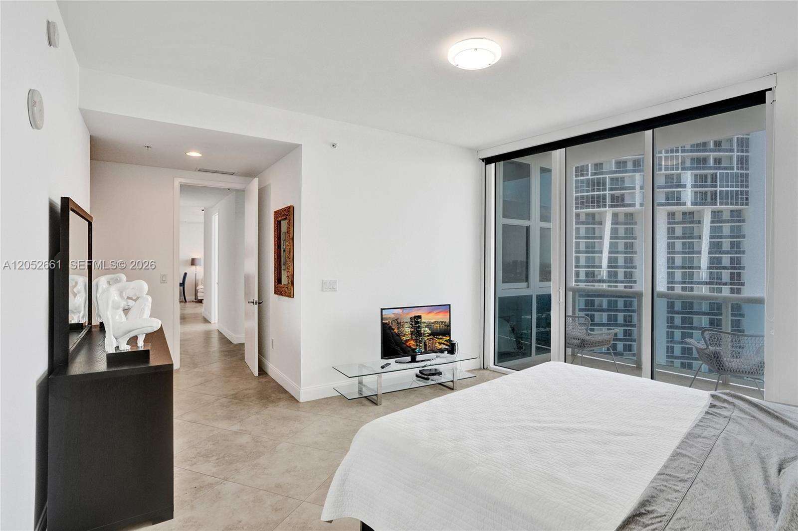 Trump Royale at 18201 Collins Ave, Sunny Isles Beach, FL 33160 - For Rent photo 23