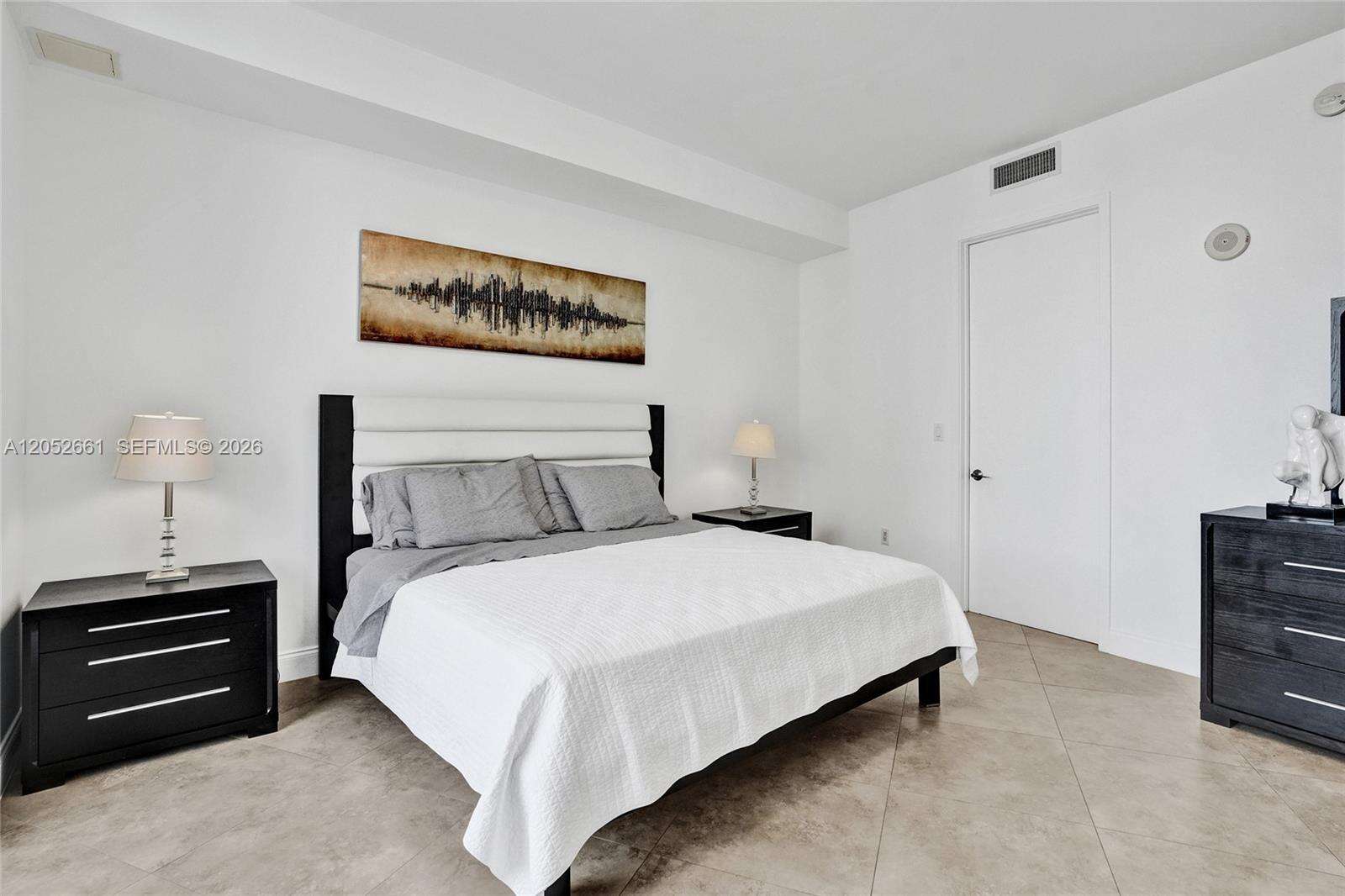 Trump Royale at 18201 Collins Ave, Sunny Isles Beach, FL 33160 - For Rent photo 25