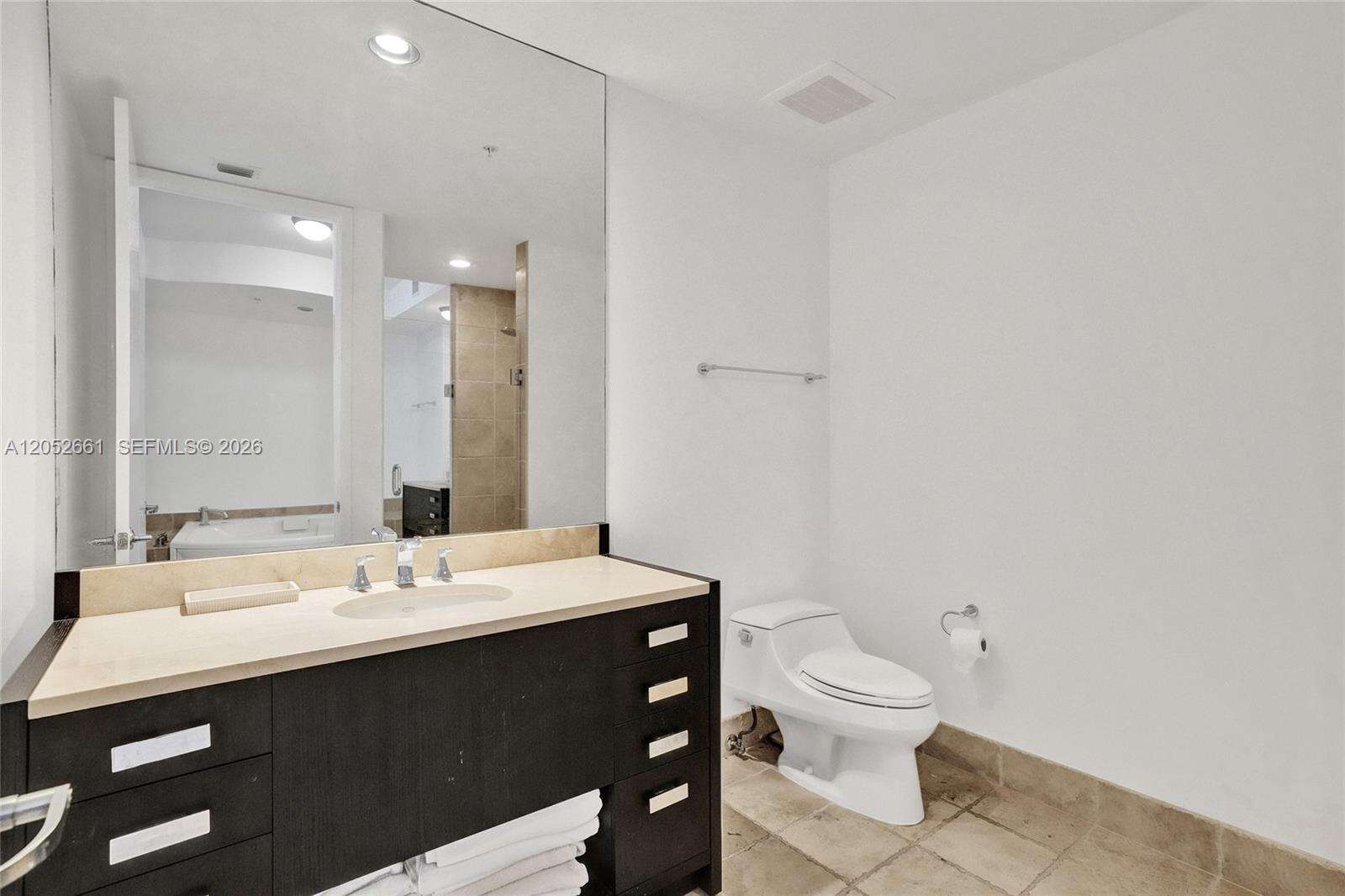 Trump Royale at 18201 Collins Ave, Sunny Isles Beach, FL 33160 - For Rent photo 39
