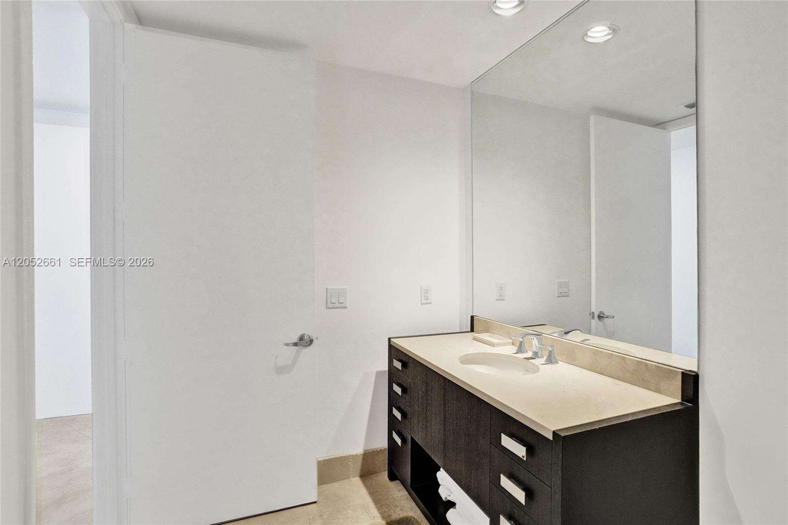 Trump Royale at 18201 Collins Ave, Sunny Isles Beach, FL 33160 - For Rent photo 40