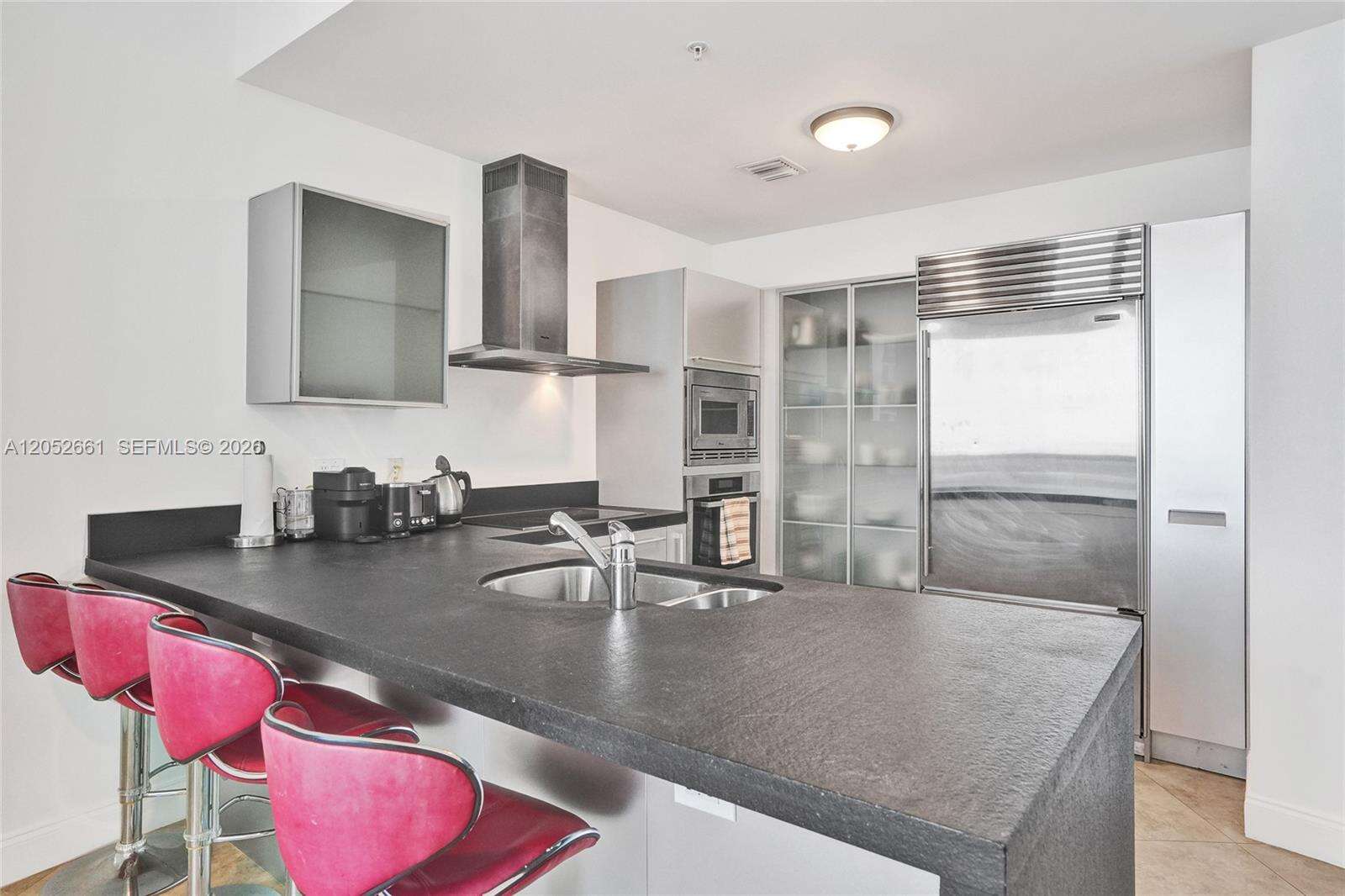 Trump Royale at 18201 Collins Ave, Sunny Isles Beach, FL 33160 - For Rent photo 6