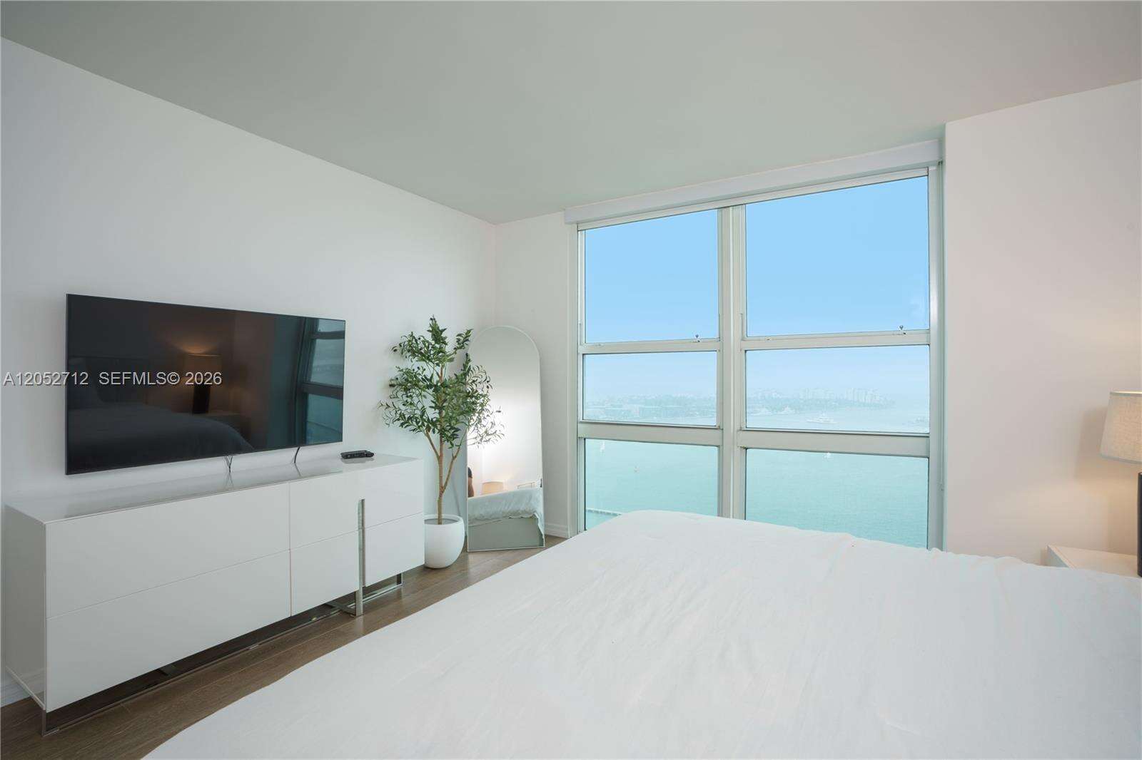 Yacht Club At Portofino at 90 Alton Rd, Miami Beach, FL 33139 - For Rent photo 19