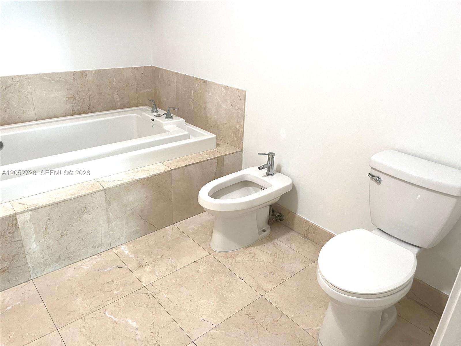 Emerald At Brickell at 218 14 St, Miami, FL 33131 - For Rent photo 16