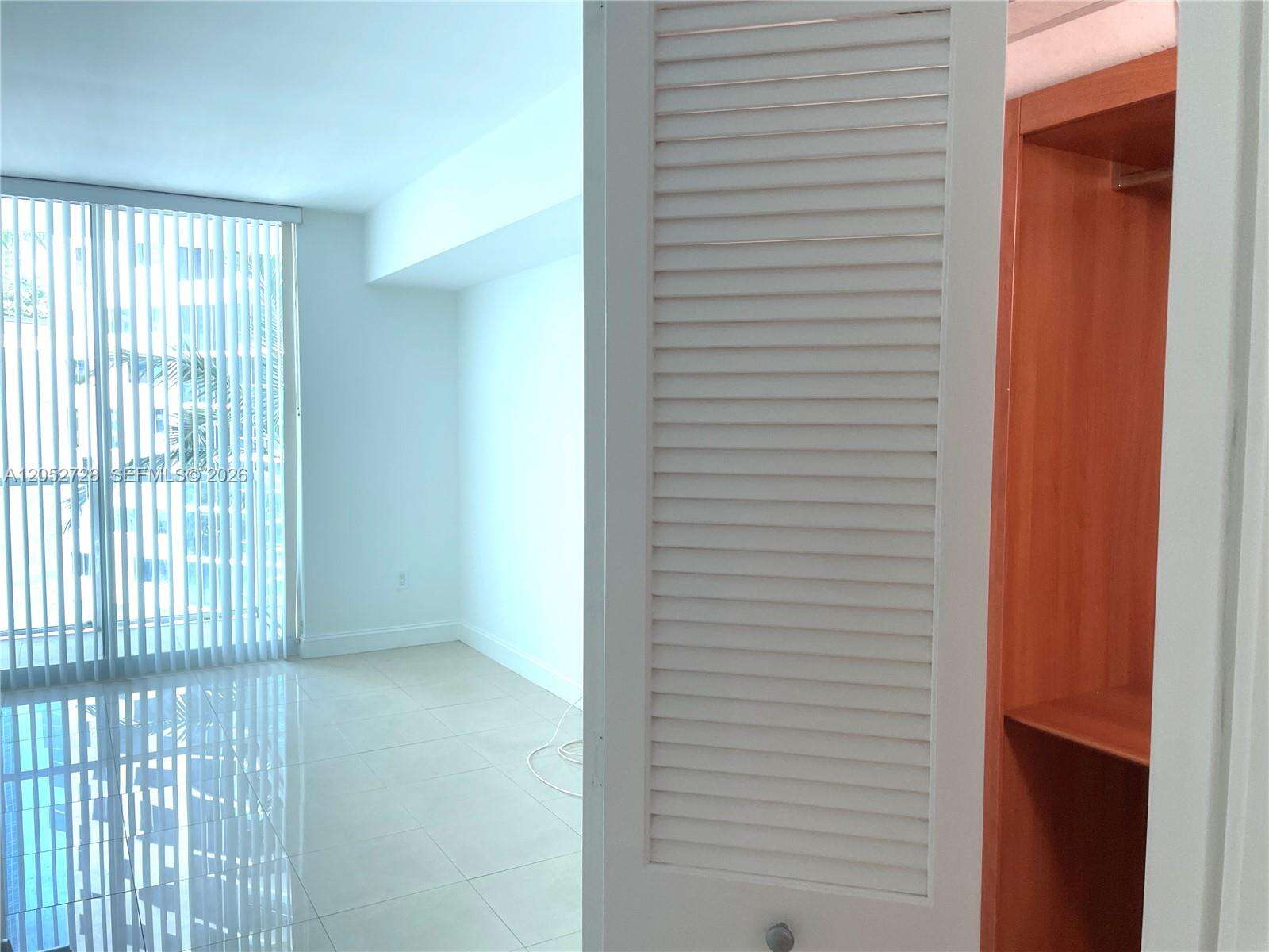 Emerald At Brickell at 218 14 St, Miami, FL 33131 - For Rent photo 3