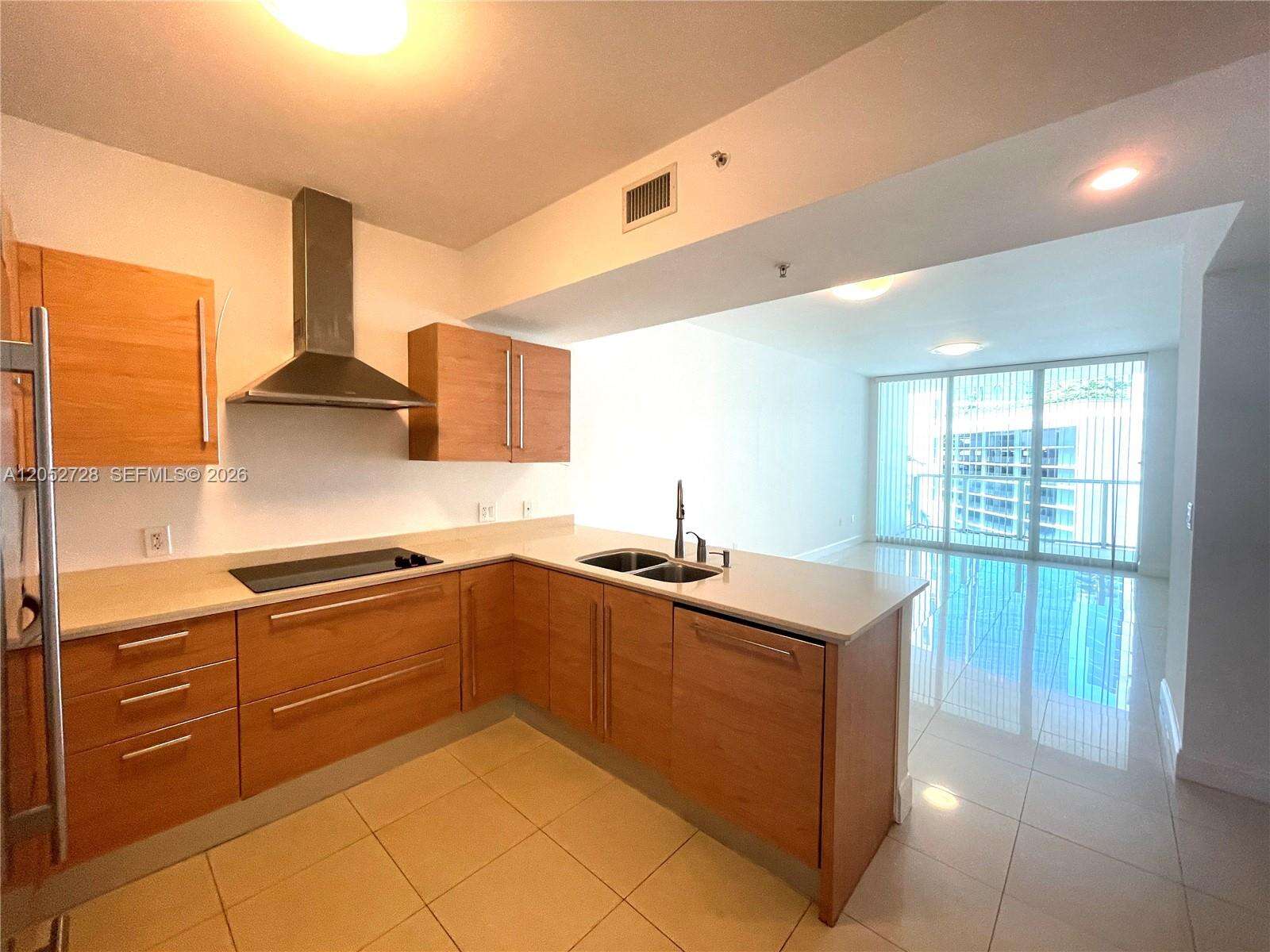 Emerald At Brickell at 218 14 St, Miami, FL 33131 - For Rent photo 28