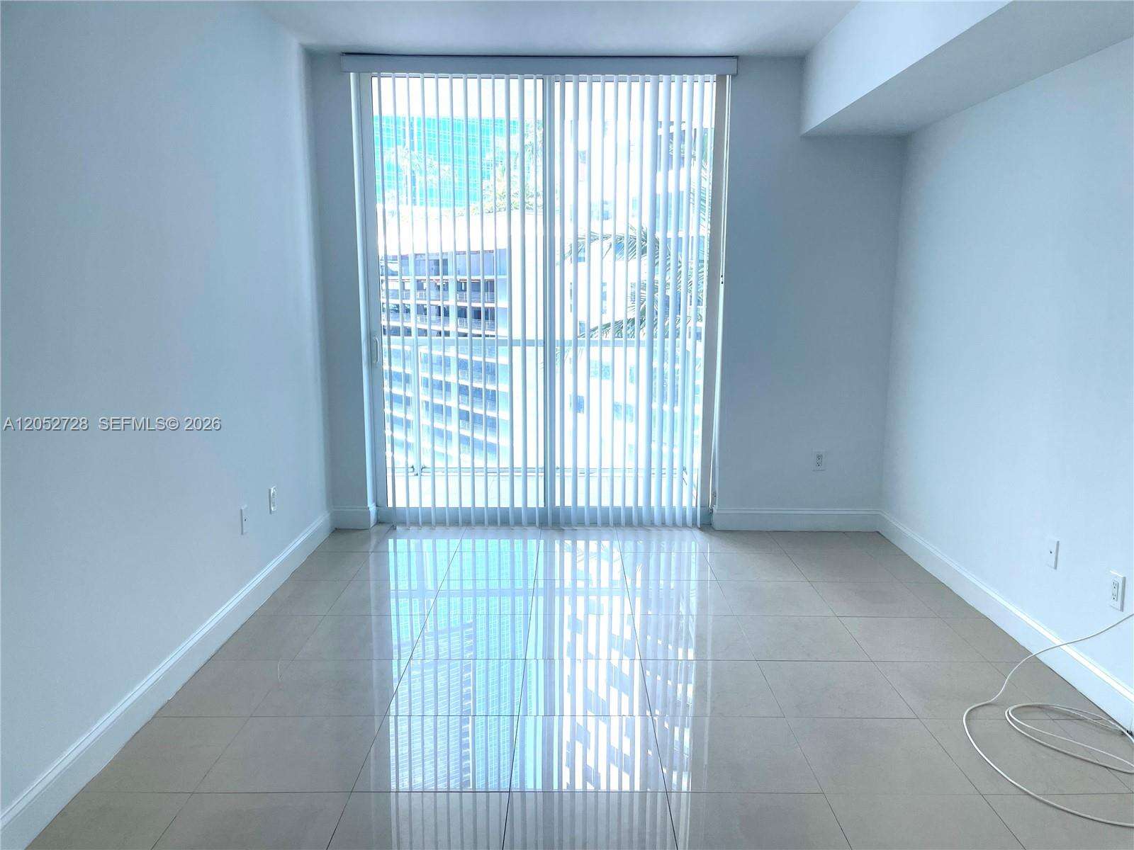 Emerald At Brickell at 218 14 St, Miami, FL 33131 - For Rent photo 4