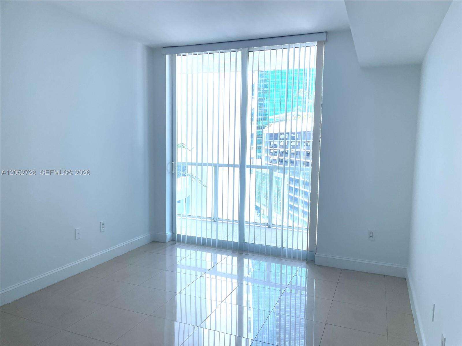 Emerald At Brickell at 218 14 St, Miami, FL 33131 - For Rent photo 5