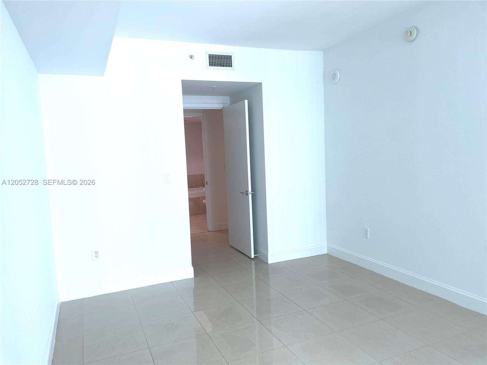 Emerald At Brickell at 218 14 St, Miami, FL 33131 - For Rent photo 6