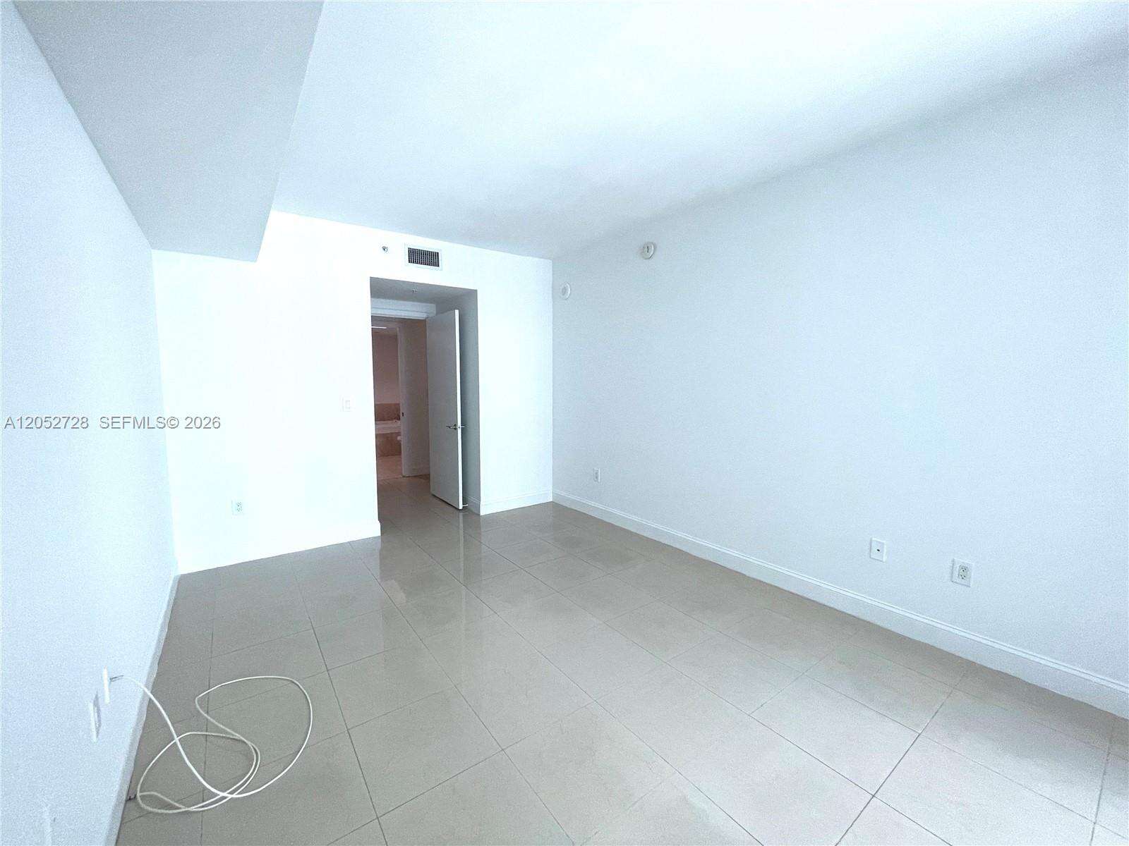 Emerald At Brickell at 218 14 St, Miami, FL 33131 - For Rent photo 7