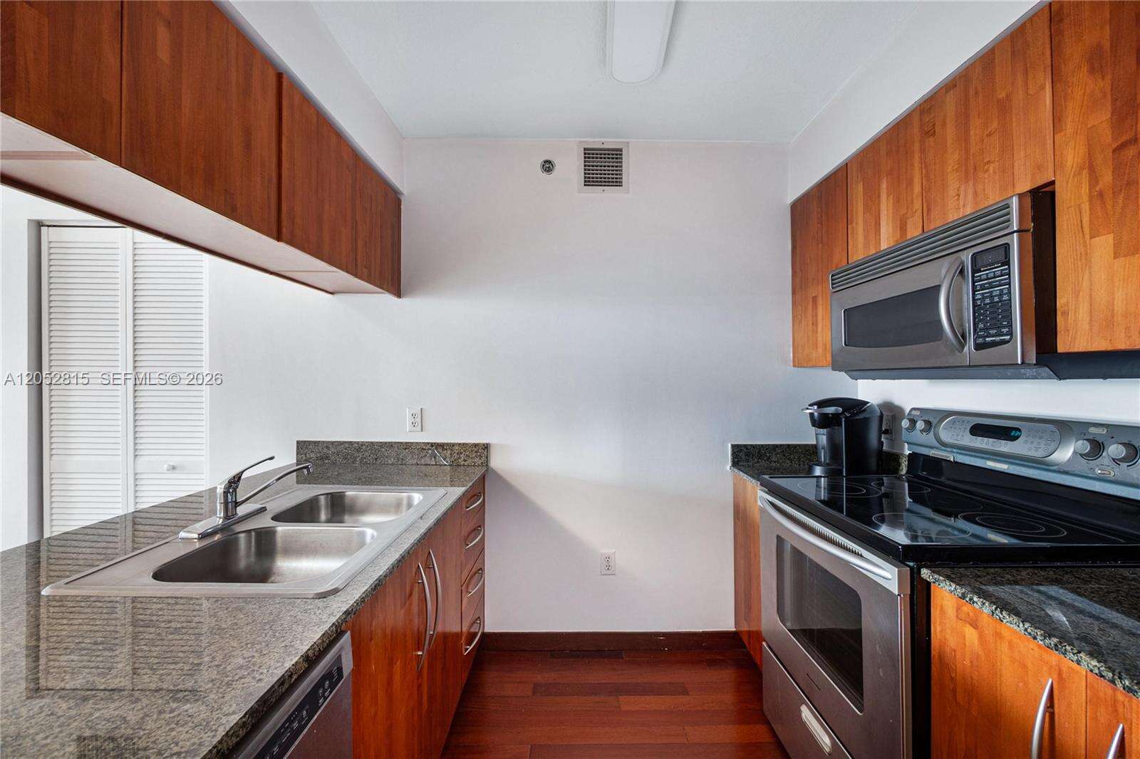 The Club At Brickell Bay at 1200 Brickell Bay Dr, Miami, FL 33131 - For Rent photo 8