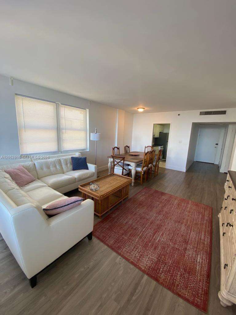 Decoplage at 100 Lincoln Rd, Miami Beach, FL 33139 - For Rent photo 3