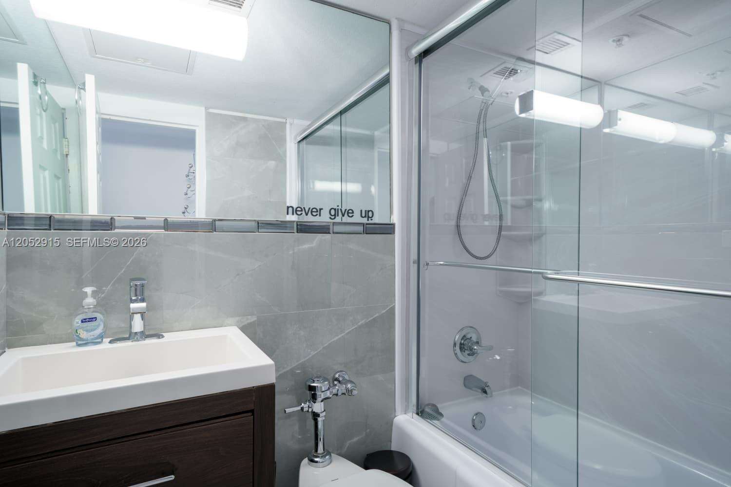 Flamingo South Beach at 1500 Bay Rd, Miami Beach, FL 33139 - For Rent photo 6