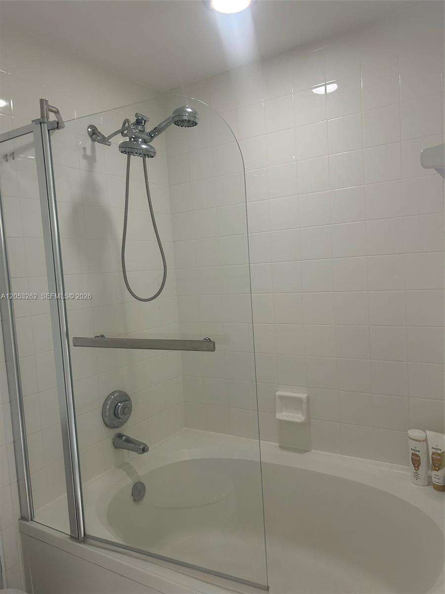 Village By The Bay at 3215 184 St, Aventura, FL 33160 - For Rent photo 15
