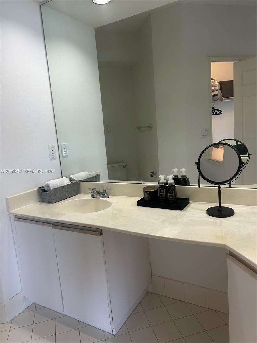 Village By The Bay at 3215 184 St, Aventura, FL 33160 - For Rent photo 16