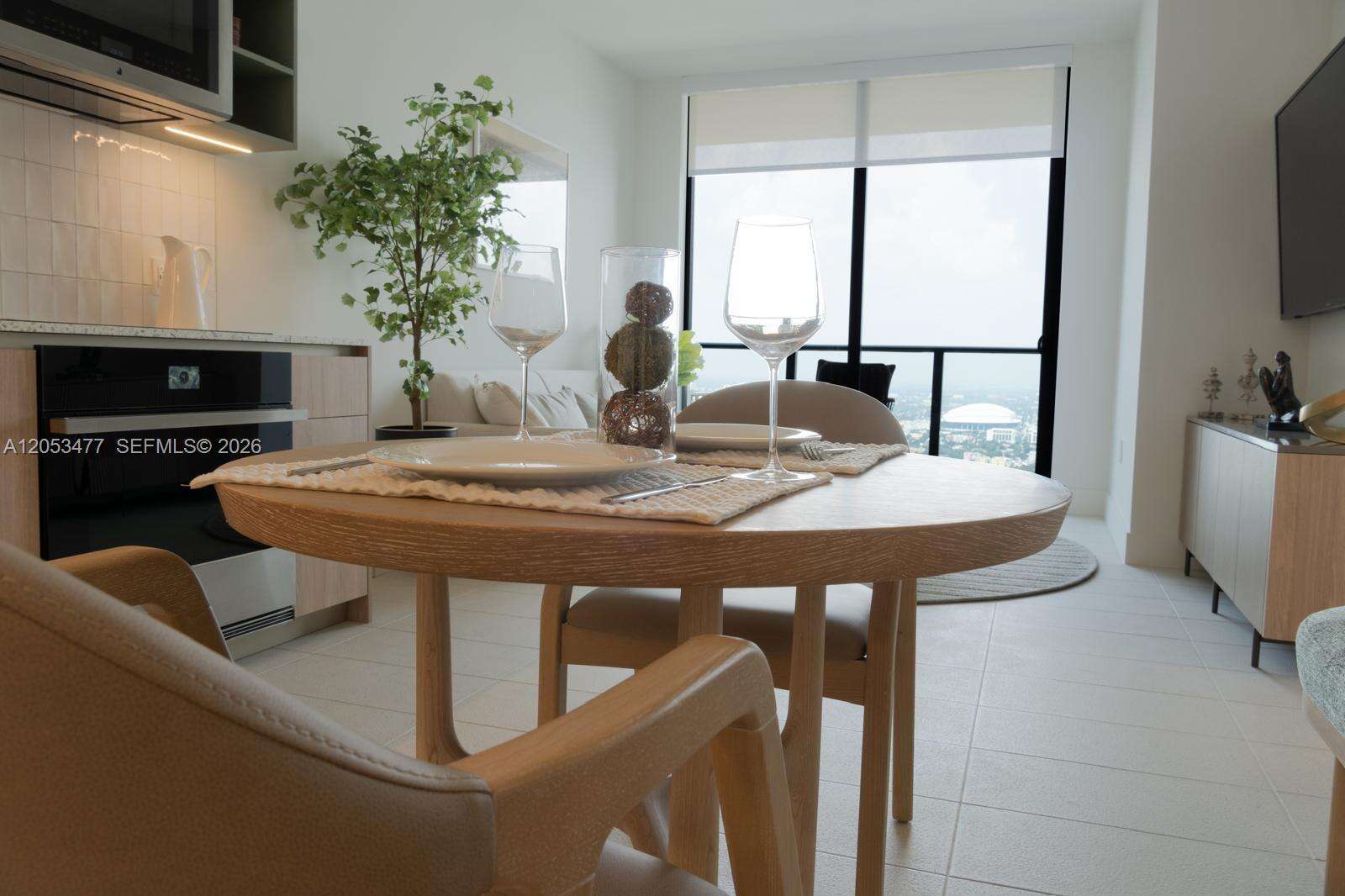 Natiivo | Gale Miami at 159 6 St, Miami, FL 33132 - For Rent photo 12