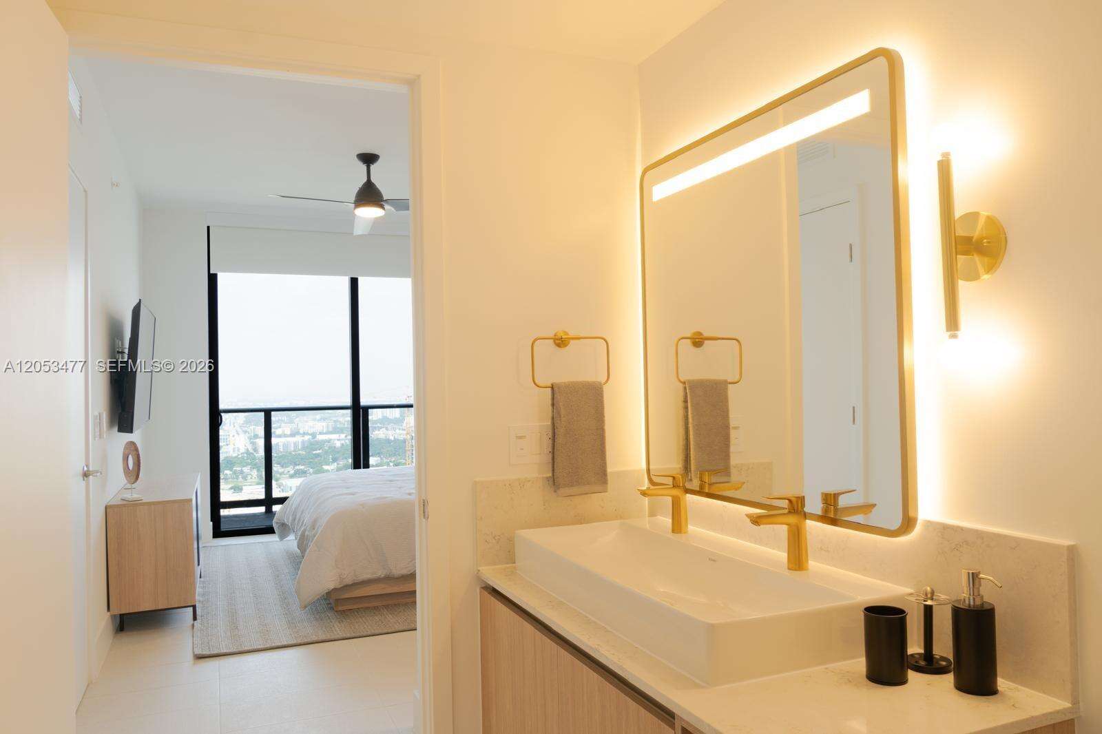 Natiivo | Gale Miami at 159 6 St, Miami, FL 33132 - For Rent photo 19
