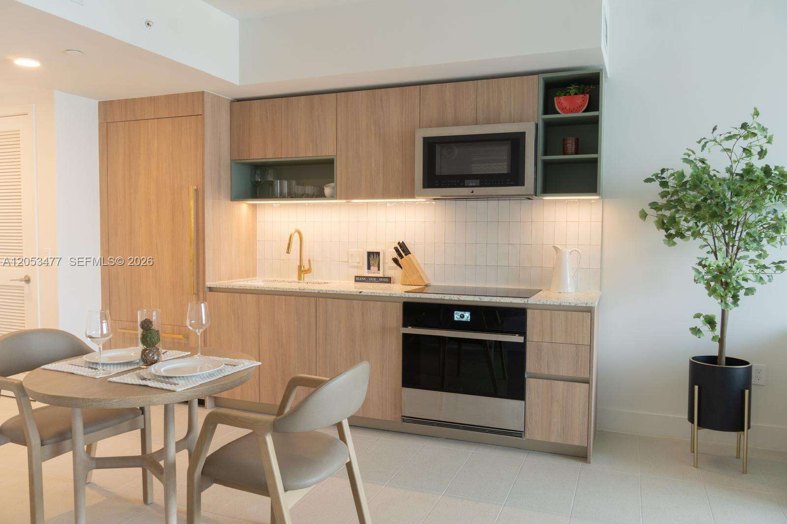 Natiivo | Gale Miami at 159 6 St, Miami, FL 33132 - For Rent photo 6